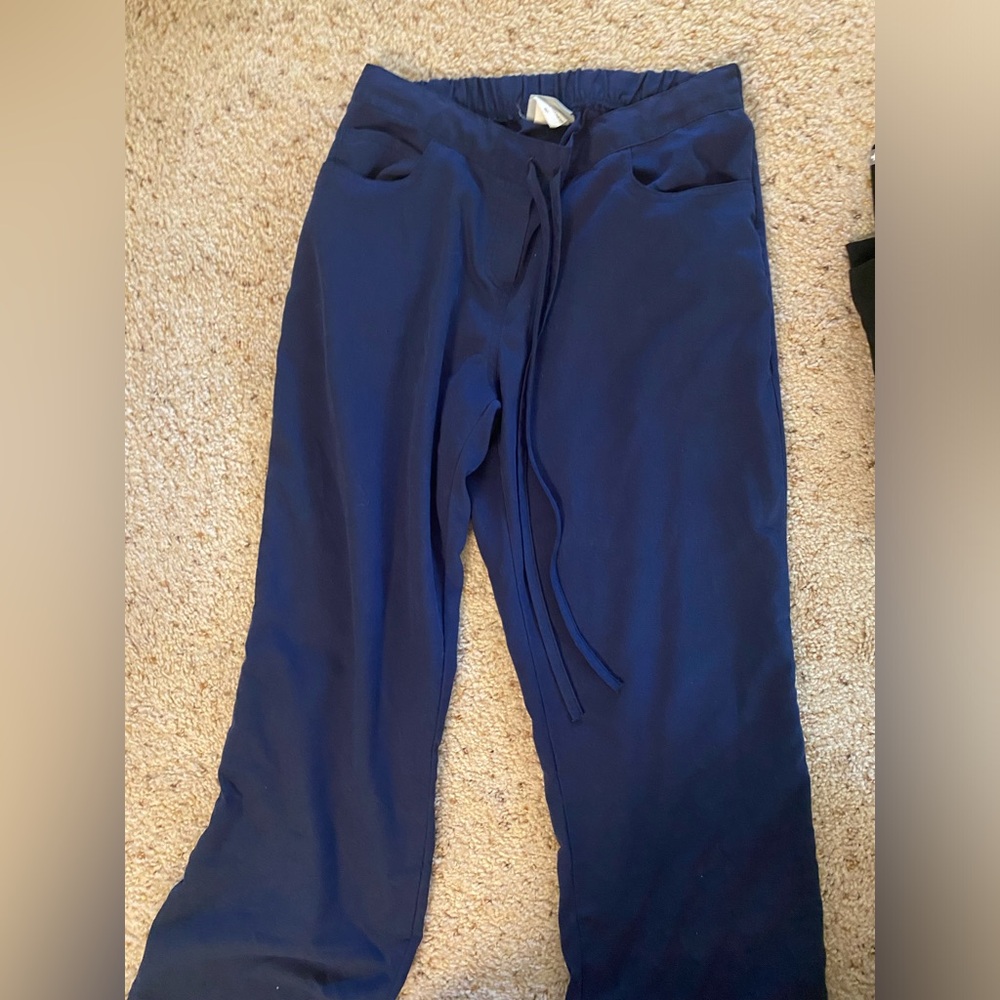 Greys Anatomy by Barco scrub bottoms in size small petite